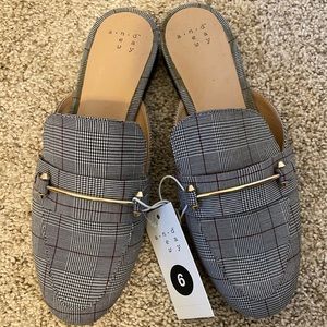 Grey checkered loafers